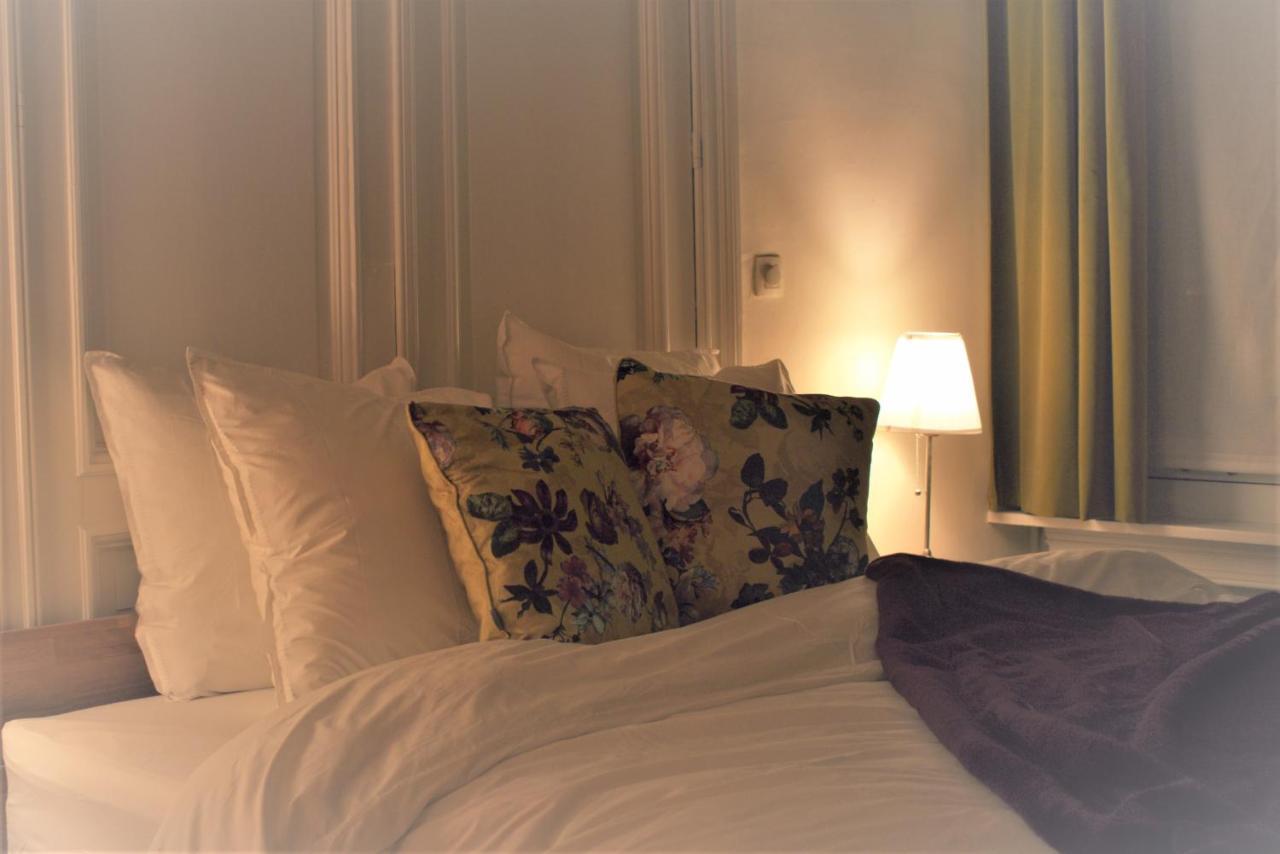 Quiet Apartment In Antwerp Near Parc - B&B Intermezzo - Business & Leisure Bagian luar foto
